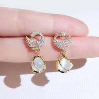 Fashion Sparkling Swan Crystal Swan Drop Pendant Earrings Women Exquisite Sweet Temperament Girls Jewelry 1pair