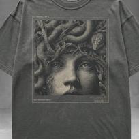 Gotikiniai Medūzos Grafiniai Marškinėliai, Tamsios Mitologijos Meno Marškinėliai, Graikų Mitologijos Marškinėliai, Comfort Colors M gray