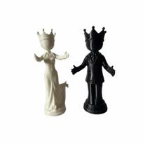 2pcs Sculpture Chess Couple Statues Creative Queen King Statue Desktop Ornaments  Chess Enthusiasts Style B