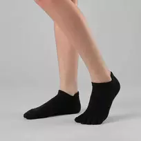 Knitido Essentials trumpos pirštuotos kojinės  juoda