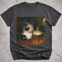 Calico Cat Drinking Beer Shirt, Funny Cat Beer Meme Tee, Silly Cat Graphic T-Shirt, Novelty Beer Lover Gift for Cat Mom Dad 2XL