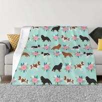 Spaniel Dog Blanket, Cute Animal Flannel Blankets, Beach Day Tropical Vacation Social Sunshine King Throw Blanket Spring Autumn Size: 75*100cm, Weight: 230 GSM