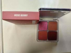 HB Toasty Peach 4-Color Blush Highlighter Palette 7.5g Red Rose Berry Matte Blush Shimmer Highlighter Long-Lasting Portable Makeup Palette