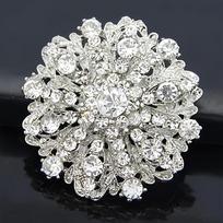 Elegant Alloy Rhinestone Floral Brooch Pin - Luxurious Bridal Bouquet Design, Fashionable Accessory for Weddings and Formal Events