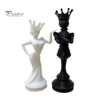 Unique Business Gifts 2 Pcs Chess King And Queen Statue, 3D Printed Abstract Creative Study Room Decor Figure, Modern Piece Sculpture for Living Room, 1 Set