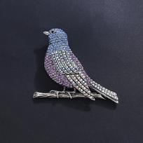 Weiman Light Blue Gray Bird Brooches Luxury Women Fashion Rhinestone Crystal Gold Plated Alloy Customize Designer Brooch Pins XD824314-1 auksas