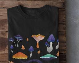 Mushroom T-shirt,Grunge Clothing,Goblincore Clothing,Trippy Tshirt,Alt Clothing,Psychedelic Shirt,Mushrooms Shirt,Cottagecore Clothing M
