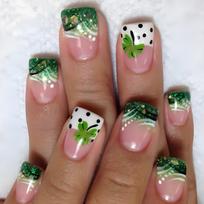 24 Pcs Saint Patricks Day Press On Nail Glittering False Nail Shamrocks Acrylic Nail French Tip Stick on Nail 1