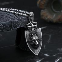 Animal New Stainless Steel Viking Shield Anad Wolf Pendant Necklace for Men Fashion Casual Punk Jewelry Couple Gift