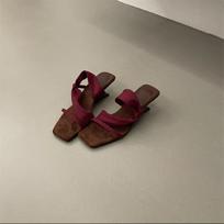 Niche high-end French cool slippers fairy wear 22 years of new summer temperament high-heeled cool slippers 35 bordinė