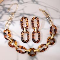 Vintage exaggerated amber acrylic leopard print chain necklace earring set gray