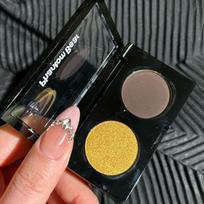 Phantom Little Bear Two-Tone Rose Tea Eyeshadow Palette for Everyday Wear