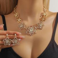 Vibrant Floral Jewelry Set gold Exaggerated Necklace and Earring Set Suitable for Women, Brides, Evening Galas, Pageants, and Jewelry Gold White