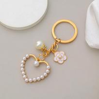 Retro Heart Pendant Keychain Black White Camellia Pearl Pendant Women Purse Handbag Accessories Trendy Car Keyring Travel Gift beige