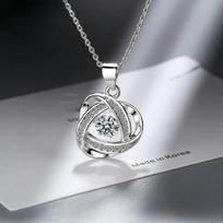 Moissanite Necklace Halo Pendant 0.5ct 925 Sterling Silver Lab Diamond Necklace Colar De Prata for Women Party Gift