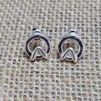 2026 new best-selling high-quality simple and compact earrings, suitable for casual and fashionable matching balta