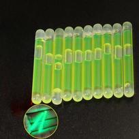 10 vnt. / maišelis Fireflies 4,5 * 40 mm, skirtas žvejybai plūduriuojančia fluorescencine lempute Light Night Strand žibintų įrankis Ryškiai tamsios spalvos švytintis lazdas