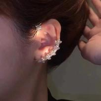New Sparkly Leaf Ear Cuff - No Piercing, 2025 Cold Style, High-End Cartilage Earring