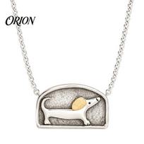 Pet Hair Keepsake Jewelry Floating Movable Dachshund Locket Necklace, Magnetic Openable Memory Capsule Cute Semicircle Bed Pendant Pendant, sidabras