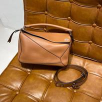[Pre-Owned] Puzzle Medium Brown Leather Geometric Shoulder Bag Tote Crossbody Bag Silver Hardware Detachable Strap - Excellent #FYDDB6 ONE SIZE