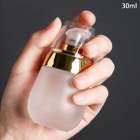 Vakuuminis matinio stiklo buteliukas Tuščias daugkartinio naudojimo indelis 30 ml Makiažo kosmetikos veido kremui losjonui stiklainis tepalams pompa kelioninis buteliukas auksas
