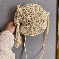 Yogodlns Bohemian Straw Bag Moteriški Vasariniai Paplūdimio Krepšiai Madingi Rankų darbo pečių krepšiai Apvalūs mezginiai Crossbody Bag Kutas rankinė 16*2*22cm smėlis