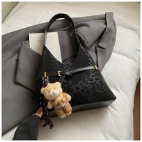 Bucket Bag, Casual Single-shoulder Underarm Bun, Mother Bag, Retro Tote Bag With pendant juoda