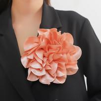 Large Flower Lapel Pin French Ornamental Pin Fashion Badge raudona