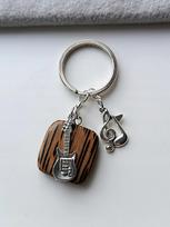 Brelok muzyczny gitara elektryczna nuta klucz drewno dzika palma muzyka
