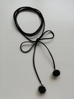 Choker czarny kokardka sznurek sznurówki pompon