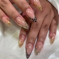 24PCS Simple Nude Almond Press on Nails Luxury Multicolor Rhinestone Design French Fake Nails for Women Wearable False Nails Art