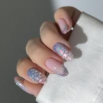 Artistic French Waves Pattern Short Almond Press On Nail ABS Fake Nail For Workplace Vacation Event Fish Scale Design 1
