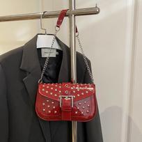 Yogodlns New Trend Fashion Spice Girl Rivet Personality Advanced Design Locomotive Shoulder Bag Punk Style Underarm Hobo Bag 22x6.5x14cm raudona