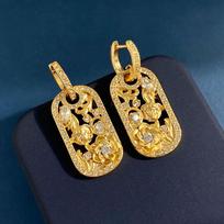 Like Medusa Camellia Hollow Diamond Tag Earrings Ins Metal Personality Ear Buckle Earrings auksas