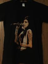 Amy Winehouse - In Performance - Black Shirt - Ladies - S - B&C Collection M