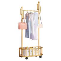 Drabužių stovas su krepšiu Coat Stand Judantis drabužių stovas su ratukais paltams, sijonams, marškiniams, megztiniams auksas