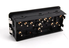 BMW E31 priekinės kairės pusės sėdynės jungiklis originalus 61311388110