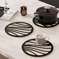 Thick Heat-Resistant Mat, Double-Layer Anti-Scalding Pad, Kitchen Table Mat, Non-Slip Coaster for Cups, Black And White Design, Set of 3