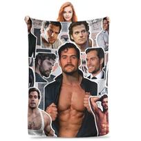 Henry Cavill Nuotraukų Koliažas Antklodės Minkšta Šilta Flanelinė Mesti Antklodė Dangalas Lovai Svetainei Iškylai Kelionėms Namams Sofai Size: 75*100cm, Weight: 230 GSM black