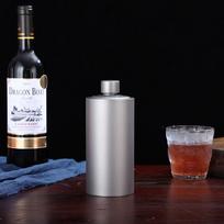 500ml Pure Titanium Whisky Hip Flask,Antibacterial Fresh-keeping Drinkware,Men's Gift,Portable Outdoor High-grade Liquor Bottle pilka spalva
