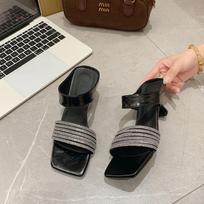 Fairy wind high-heeled sandals 2025 French new special-shaped and one-word rhinestone outer wear summer slippers 35 juoda