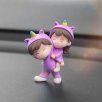 Resin Couple Car Ornaments Kiss Balloon Doll Auto Center Console Figure  Office Home Decor B
