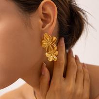 Vintage Gold Metal Flower Drop Earrings for Women Statement Stylish Exaggerated Simple Jewelry