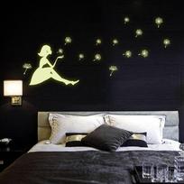 21cm*29.7cm Wall Stickers Dandelion Girl Luminous Stickers Living Room Bedroom Decoration PVC Wallpaper Wall Stickers Poster geltona