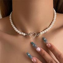 Dirbtinių perlų madingas meilės širdelės chokerio vėrinys moteriškas asmenybės vakarėlio mados raktikaulio Collier Colar perlas karoliai dovana