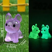 Švytinčios tamsoje mini fluorescencinės šuns miniatiūrinės figūrėlės namų dekoravimo aksesuarai purple-4