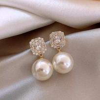 Fashion Luxury Pearl Zircon Crystal Drop Gold Earrings Hypoallergenic Jewelry for Teen Girls Daily Outfit Accessory A1