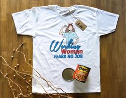 Working Woman Fears no Job | T-Shirt in a Can! | Gift for Any Occasion, T-Shirt for Birthday, Christmas & More! 4XL