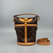 [Pre-Owned] Duffle Classic Monogram S-Lock Detachable Shoulder Strap Coated Canvas Leather - Very Good #5WX096 ONE SIZE