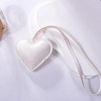 PU Leather Heart Keychain Love Bag Pendant Lovely PU Leather Hanger  Men balta